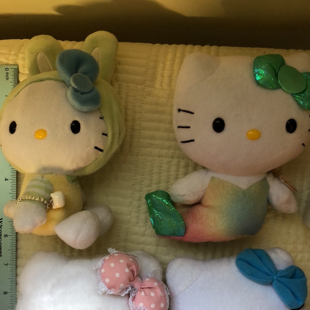 Hello Kitty - Picture 3 of 4